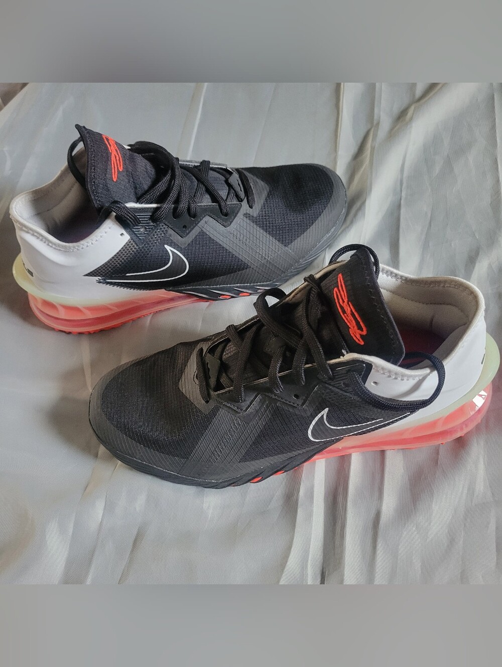Nike Lebron XVIII 18 Low Heart Of A Lion CV7562-002 Men's Size 11